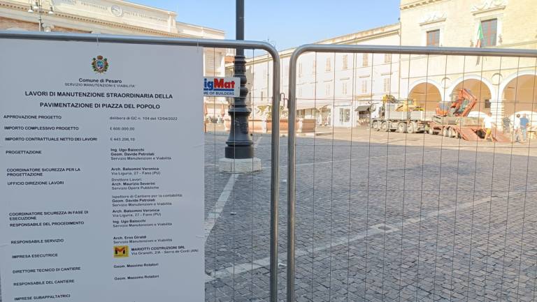 Pesaro Partiti I Lavori In Piazza Del Popolo E Un Piano Asfalti In