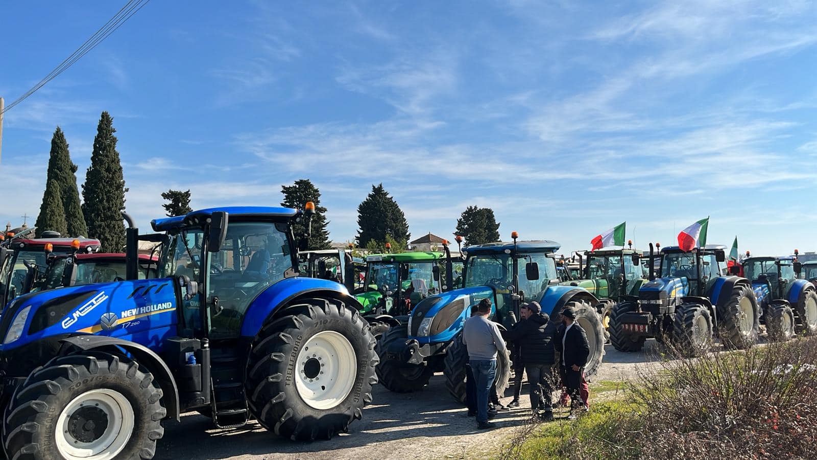 La protesta dei trattori arriva anche a Pesaro lunedì 5 febbraio