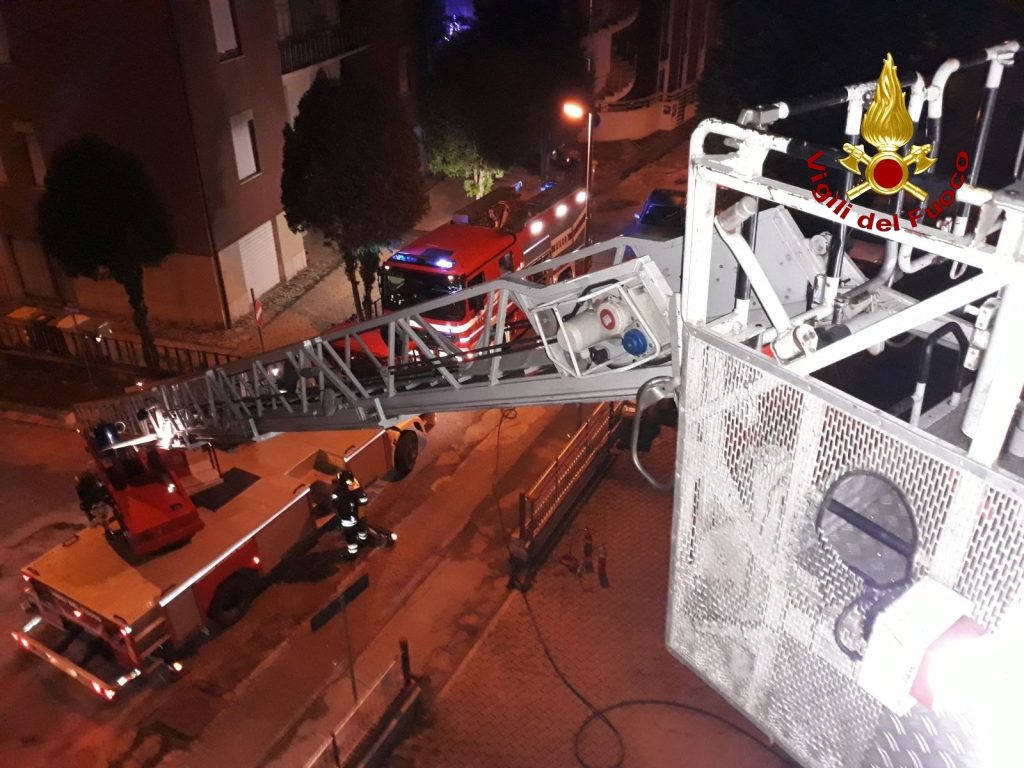 L'intervento dei Vigili del Fuoco in via Cupetta