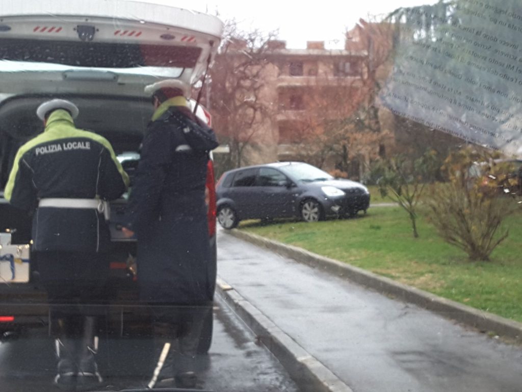 La Polizia locale sul luogo dell'incidente