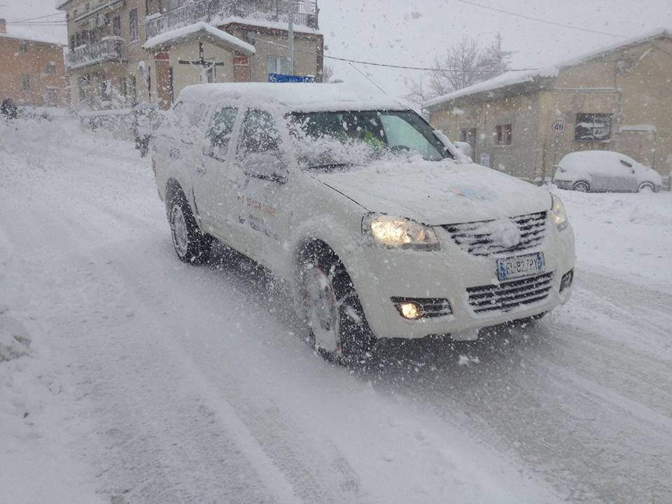 La Protezione Civile in azione a Santa Maria Nuova (foto acquisita dalla pagina Facebook ufficiale dell'associazione)