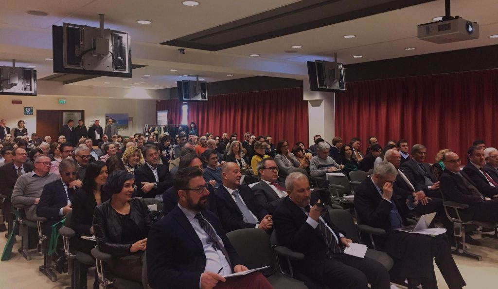 La platea del convegno di Federfarma a Jesi