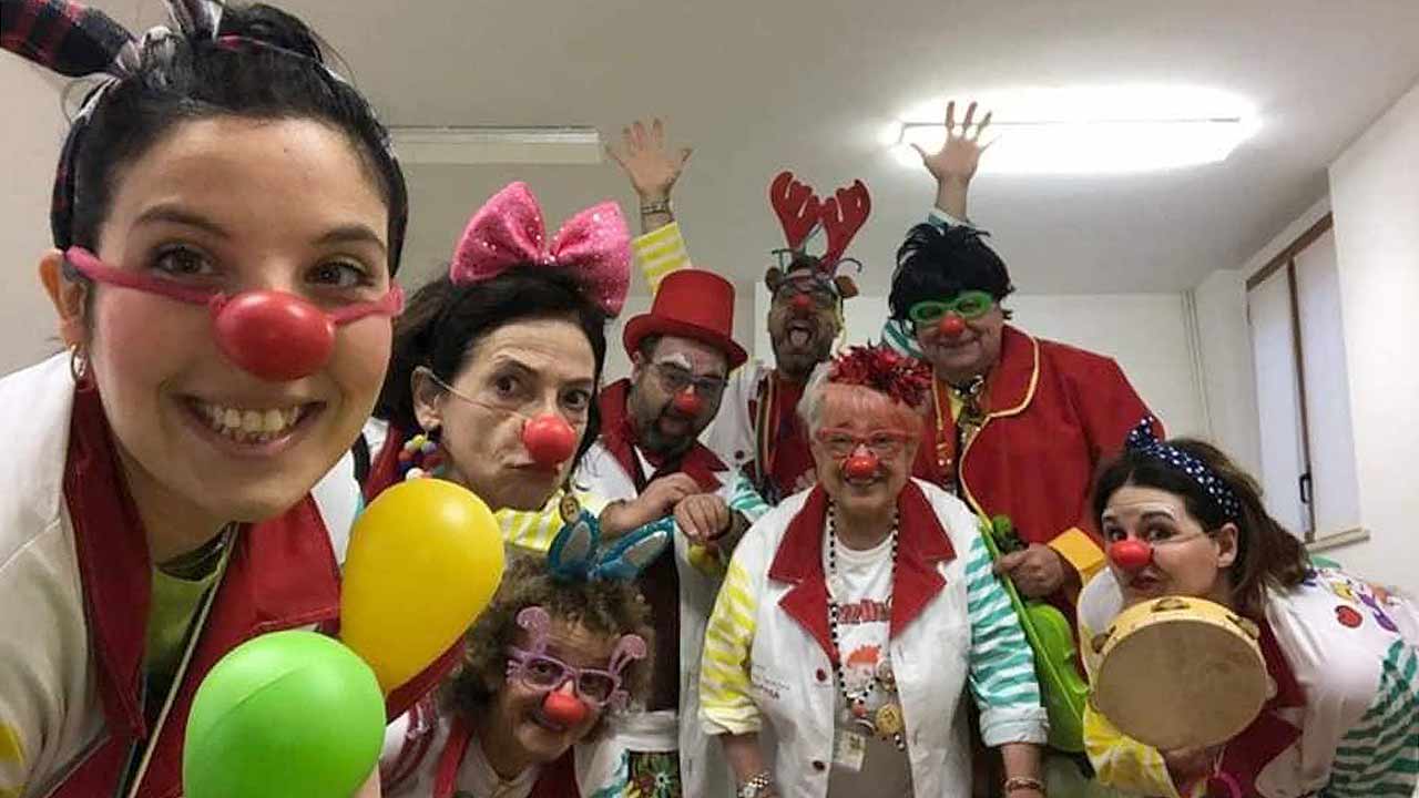 I clown di corsia dell’associazione di volontariato Vip Claun Ciofega Senigallia Odv