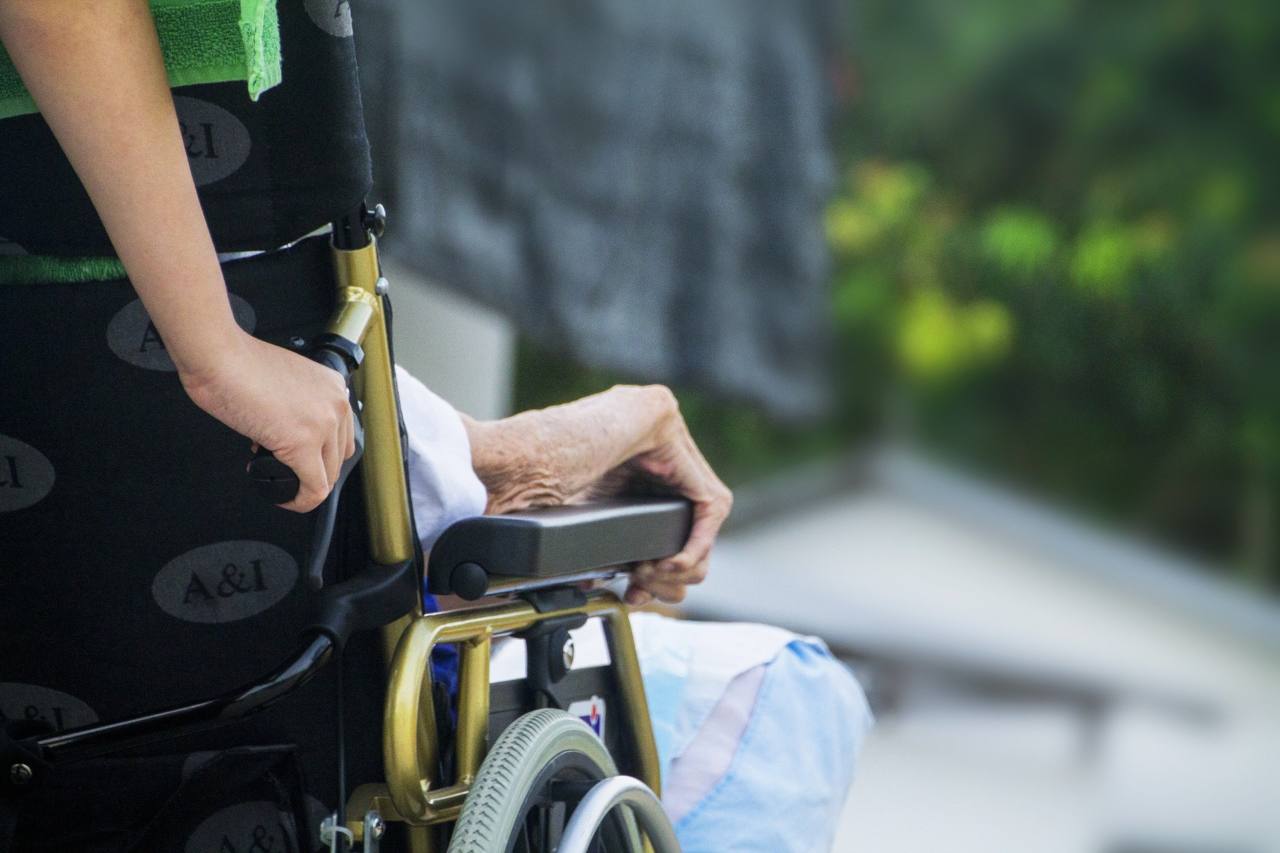 anziani sostegno aiuto disabilità