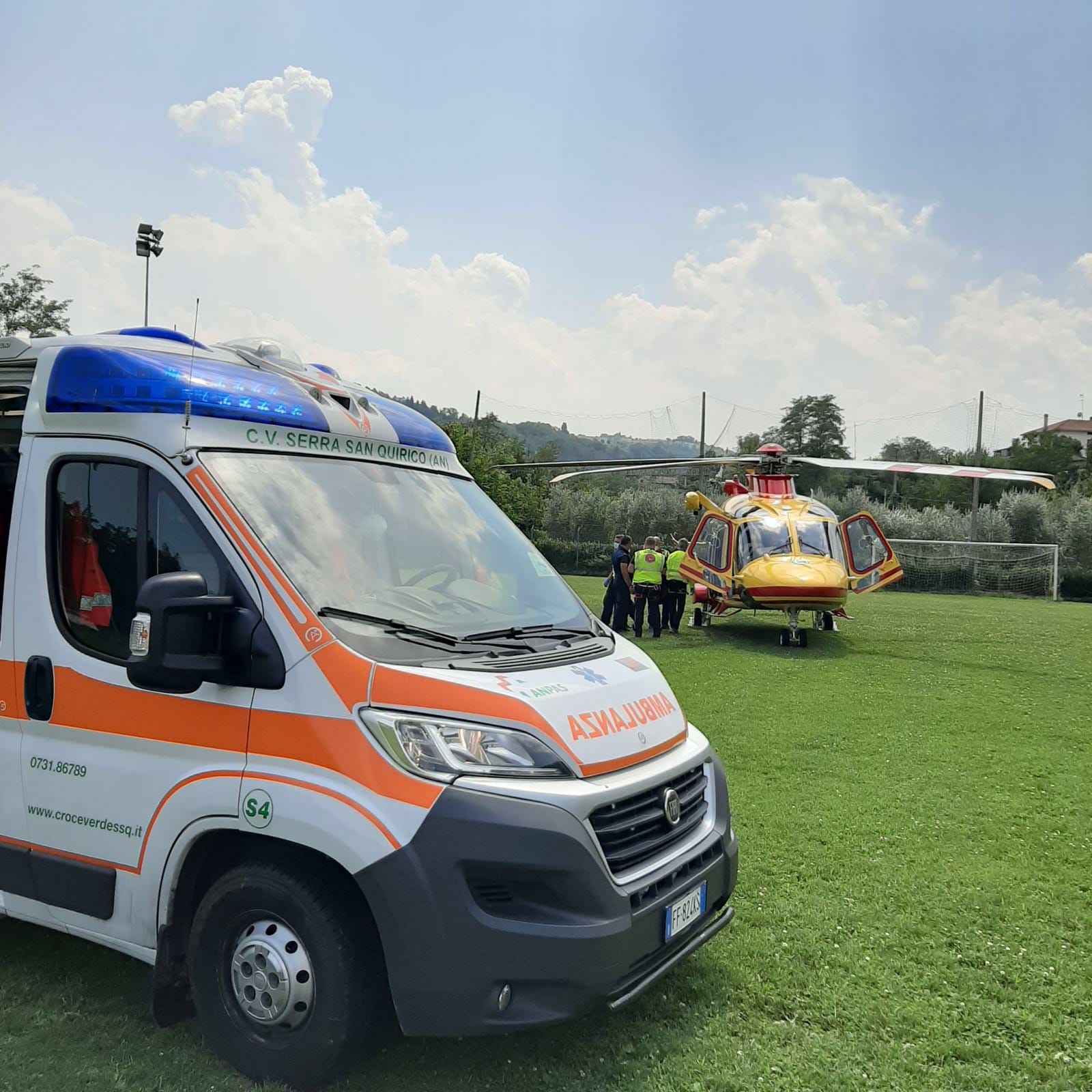 serra san quirico cacciatore raggiunto al braccio da un colpo di fucile trasportato in eliambulanza a torrette cronaca centropagina cronaca e attualita dalle marche