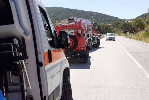 Cade per andare a Mezzavalle, turista soccorsa lungo il sentiero