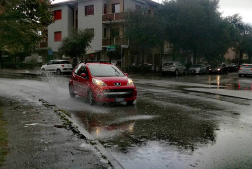 Senigallia, allerta arancione per il maltempo: scuole chiuse