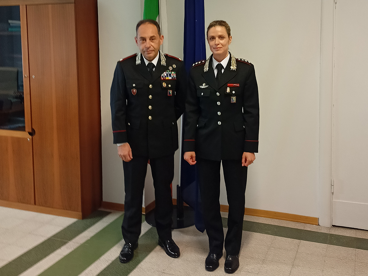 Il S.Ten. Michele Ridente e, a destra, la Cap. della Compagnia Carabinieri di Senigallia Francesca Romana Ruberto