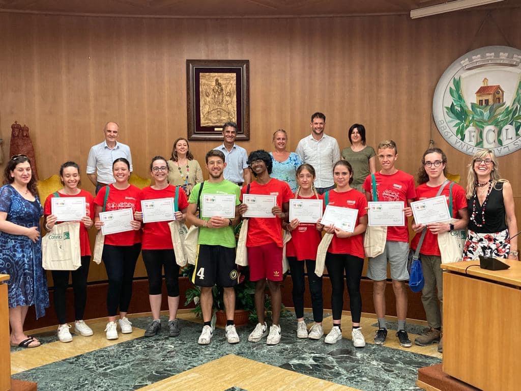 I ragazzi premiati in Comune a Loreto