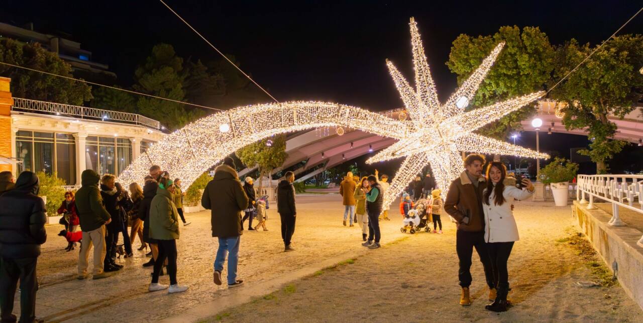 Le luminarie al Lido Cluana