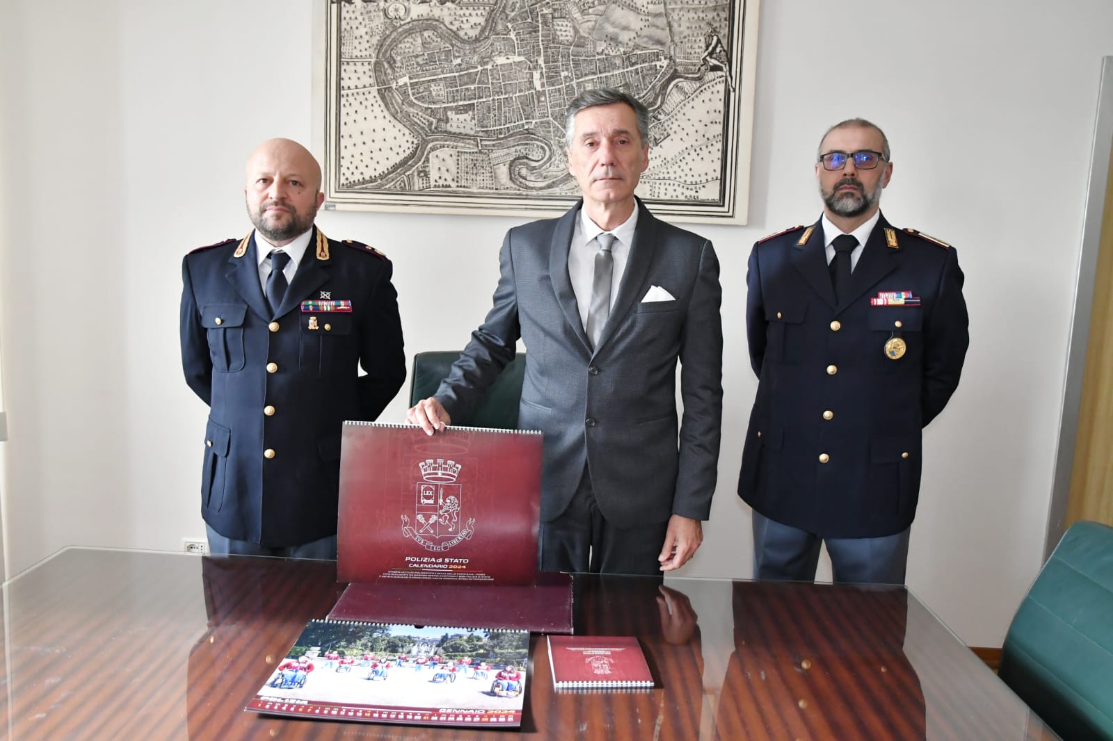 Dodici mesi con la Polizia di Stato, presentato il calendario 2024 ~