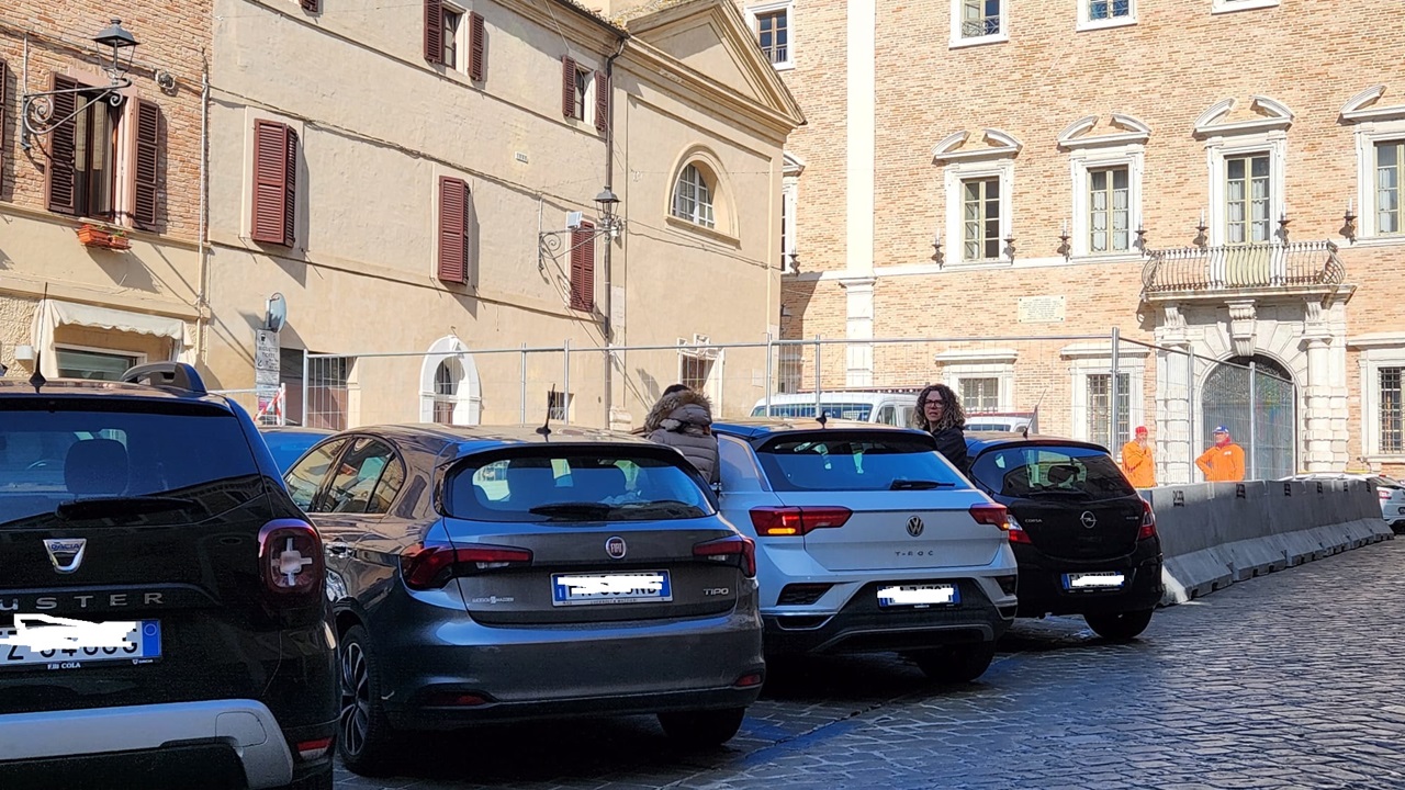 Il cantiere a piazza Dante a Osimo