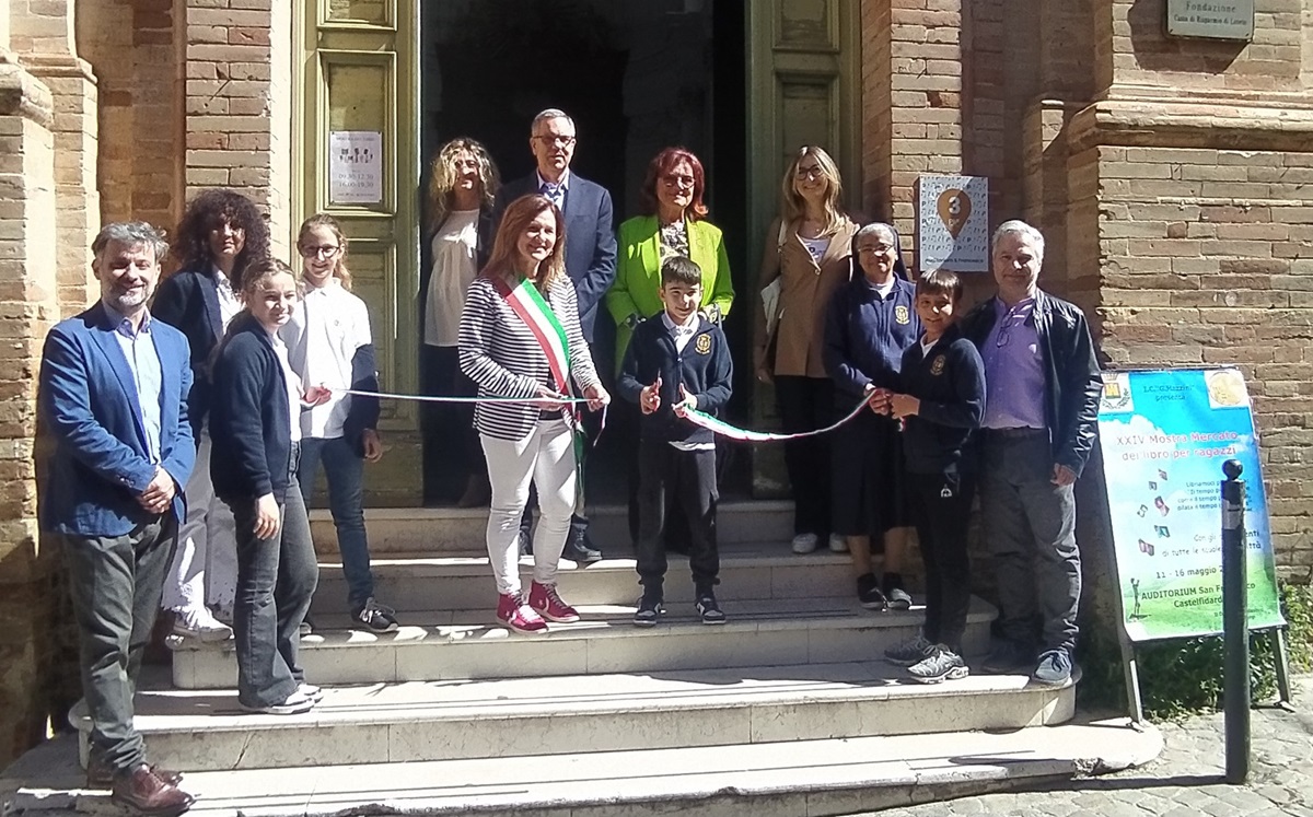 L'inaugurazione della mostra del libro alla presenza della benemerita Giulietta Breccia