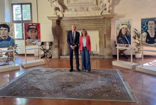Pesaro, in Prefettura la mostra sostenibile con i ritratti di 4 personaggi sportivi