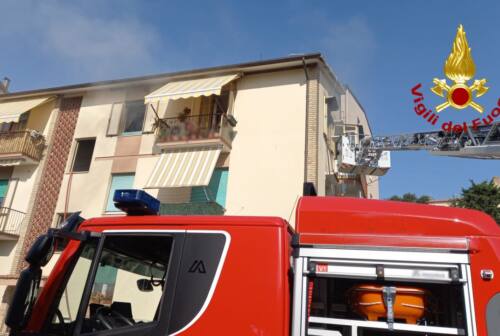 Incendio in un appartamento a Recanati: due abitazioni inagibili