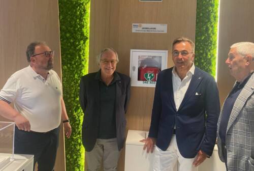 ll Rotary Club di Osimo dona ad Astea un defibrillatore