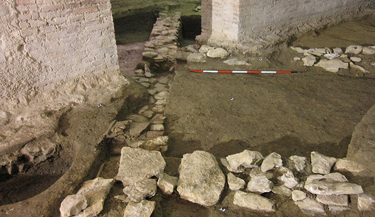 Gli scavi archeologici in una cantina di un'abitazione privata in via Cavallotti, pieno centro storico di Senigallia