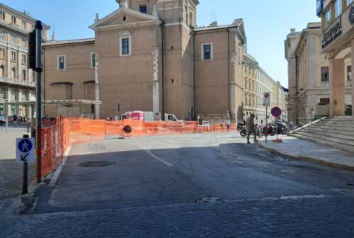 Ancona, piazza della Repubblica chiusa al traffico per lavori di restyling