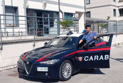 Tolentino, raggiunge la moglie in stazione e la prende a pugni: arrestato