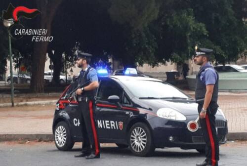 Fermo, portafoglio e valigia rubati in auto: tre persone denunciate