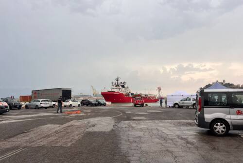 Ancona, sbarco della Ocean Viking: respinto un trentenne marocchino