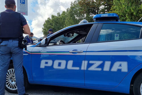 Macerata: tenta il furto in un negozio del centro, denunciato 27enne