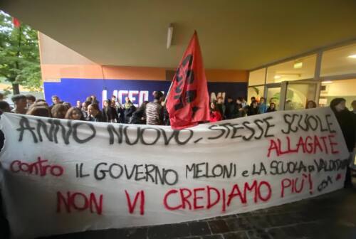 Pesaro, allagamenti al Campus: i ragazzi scioperano