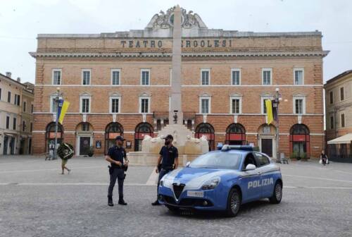 Jesi, usano la foto della sua patente per addebitargli le multe di altri. Vittima un 45enne, denunciata una donna di Pisa