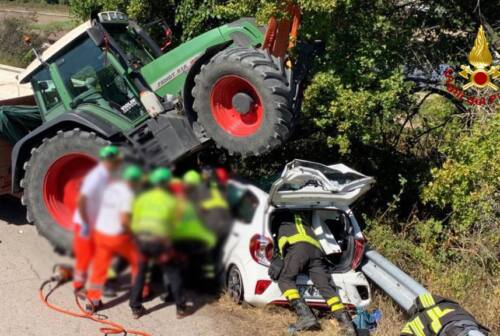 Incidente stradale a Montefiore dell’Aso: coinvolti un trattore ed una vettura. Una donna ferita