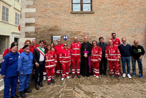 Pesaro, lo Scudo Blu al duomo per proteggerlo dai rischi della guerra