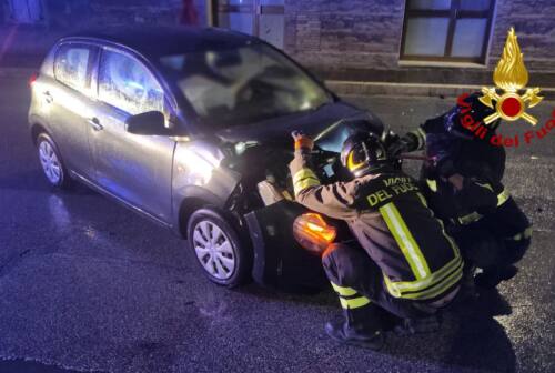 Incidente stradale a Treia, intervengono i vigili del fuoco