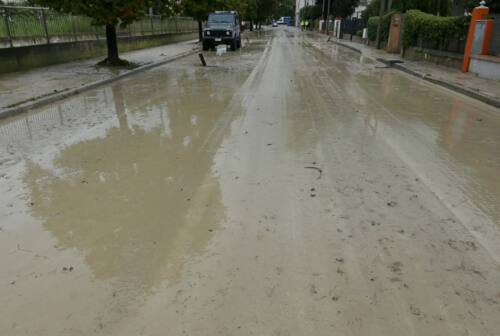 Senigallia, primi allagamenti dopo una notte di pioggia intensa