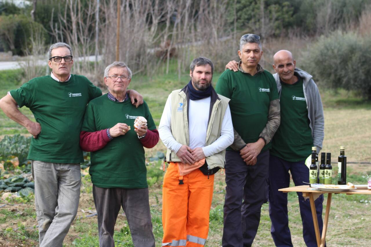 Alcuni esponenti della Cooperativa Tarassaco di Fermo