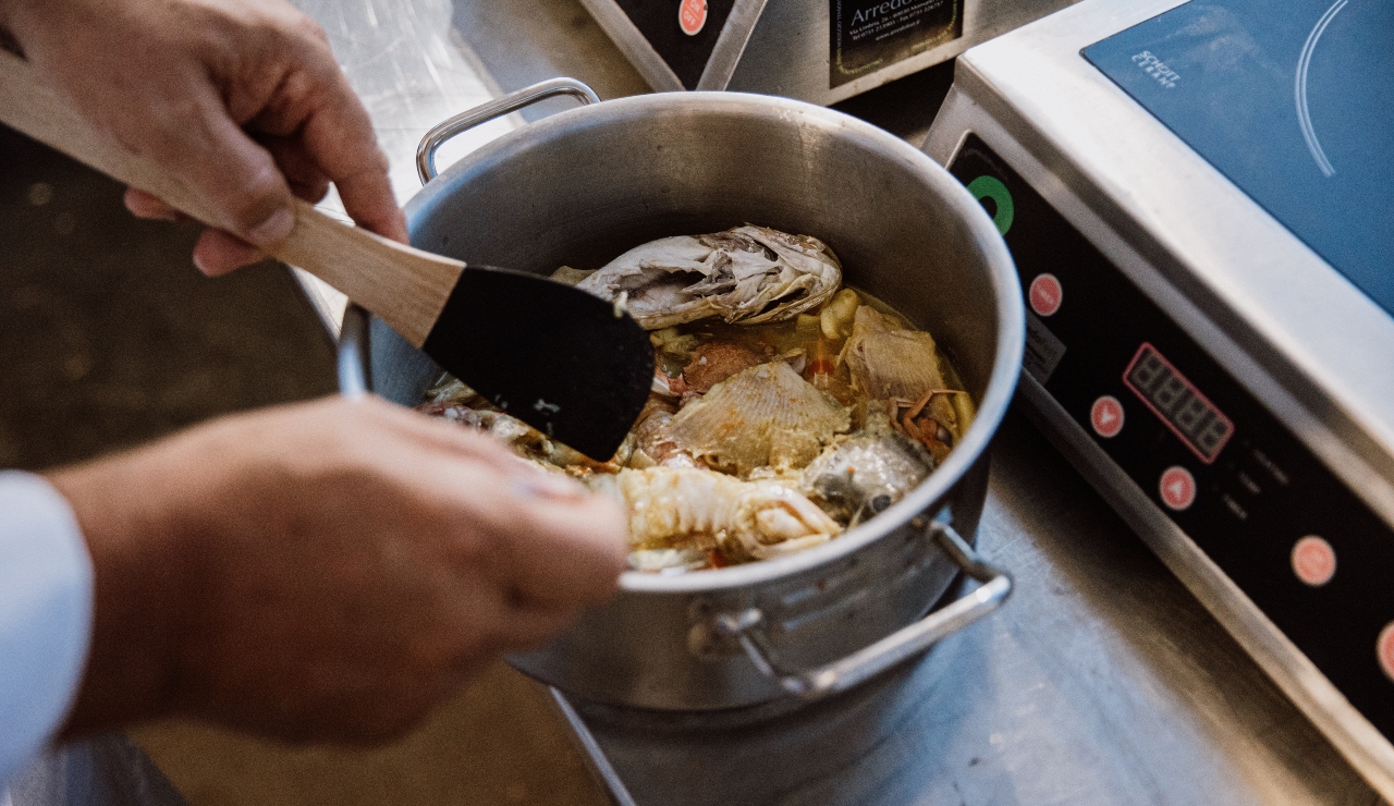 Degustazioni e show cooking a Fishmarche(t) al porto Della Rovere di Senigallia