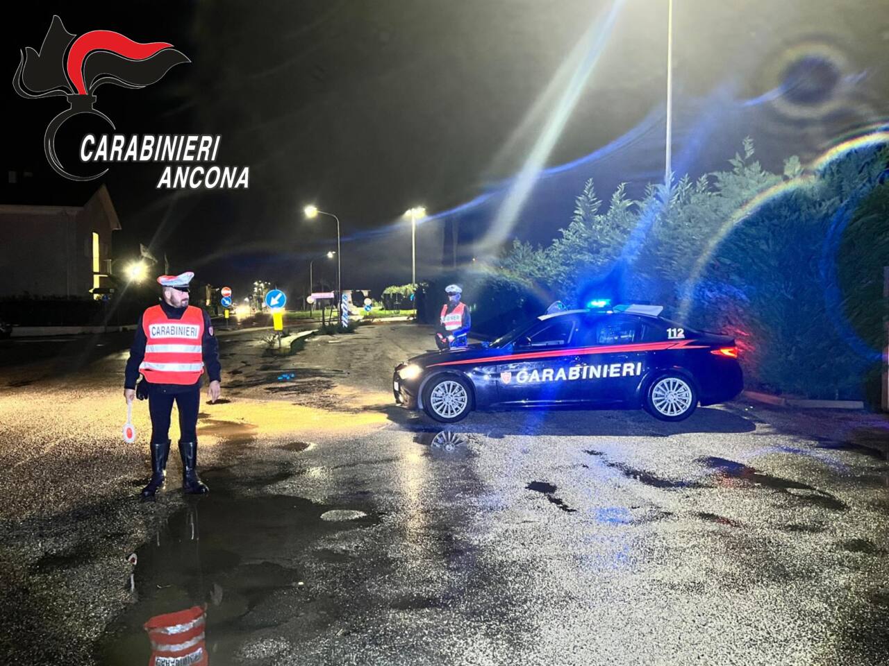 I carabinieri in azione durante un controllo