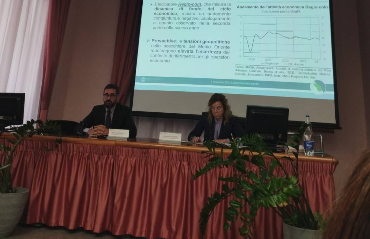 Un momento della conferenza di Banca d'Italia sull'economia delle Marche