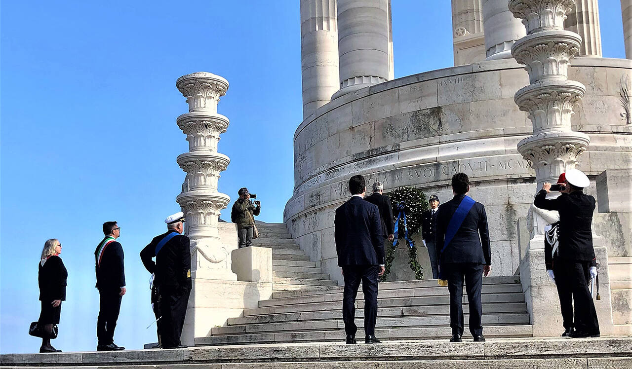 Al Passetto di Ancona la cerimonia della "Giornata delle Forze armate e dell'unità nazionale"