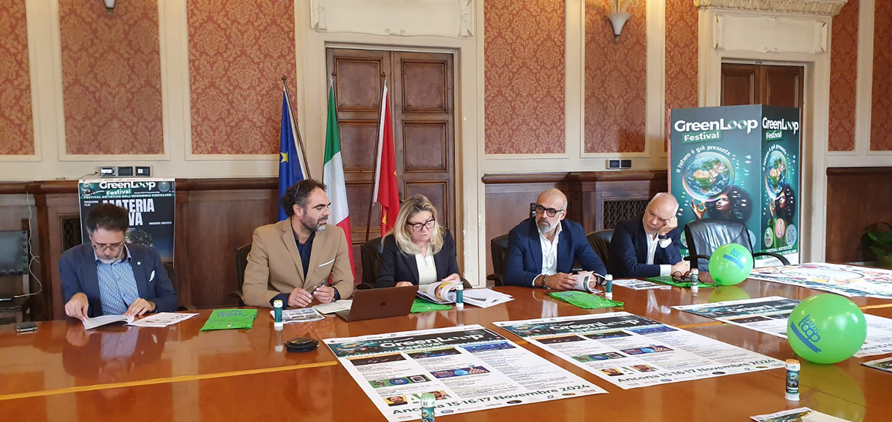 Un momento della presentazione ad Ancona del GreenLoop Festival (Foto: Comune di Ancona)