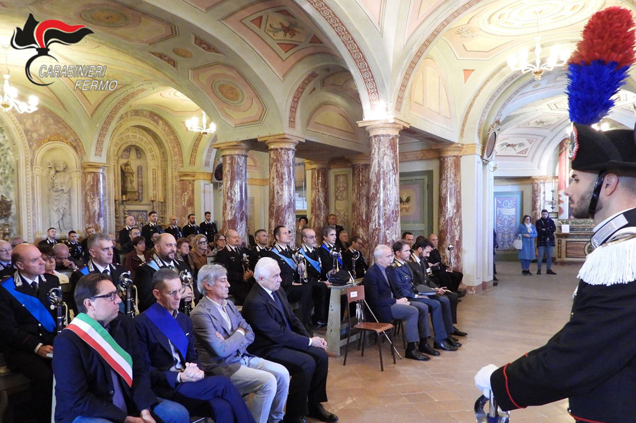 Nella cattedrale di Santa Maria Assunta di Fermo si è tenuta la messa in onore della Patrona dell’Arma dei Carabinieri, “Maria Virgo Fidelis”