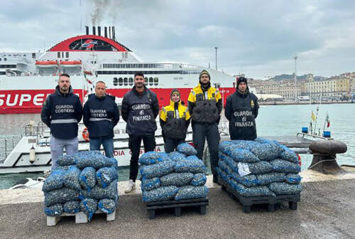 Ancona, sequestrati attrezzi da pesca e 1.400 chili di vongole per violazioni amministrative