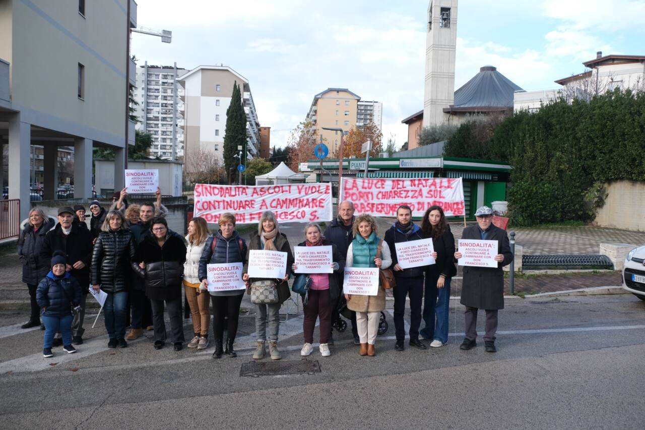 La protesta all'ospedale Mazzoni di Ascoli