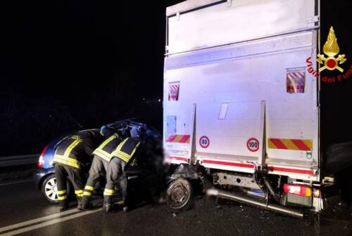 Cantiano, scontro tra un mezzo pesante e una vettura: morta una persona