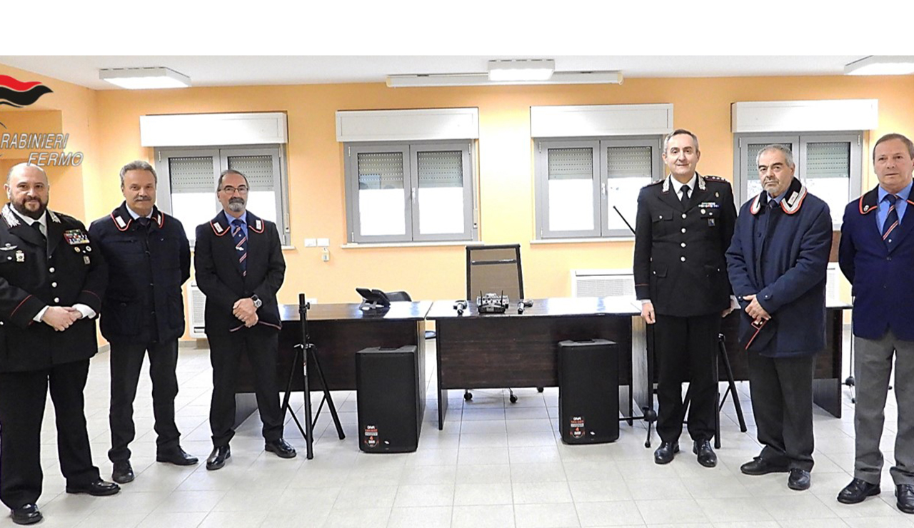 Fermo, l'Associazione Nazionale Carabinieri dona un impianto audio al Comando provinciale dell'Arma 