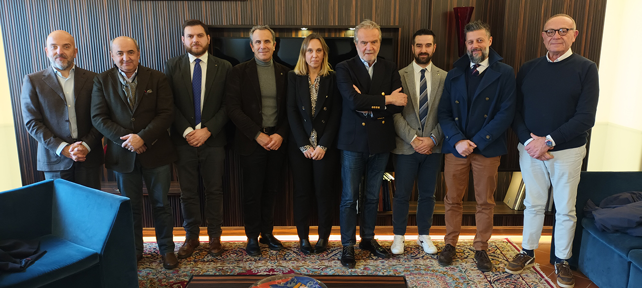 Il G10, il gruppo che riunisce le principali associazioni di categoria della provincia di Pesaro Urbino, ha incontrato il neo presidente di Aato, Massimo Berloni