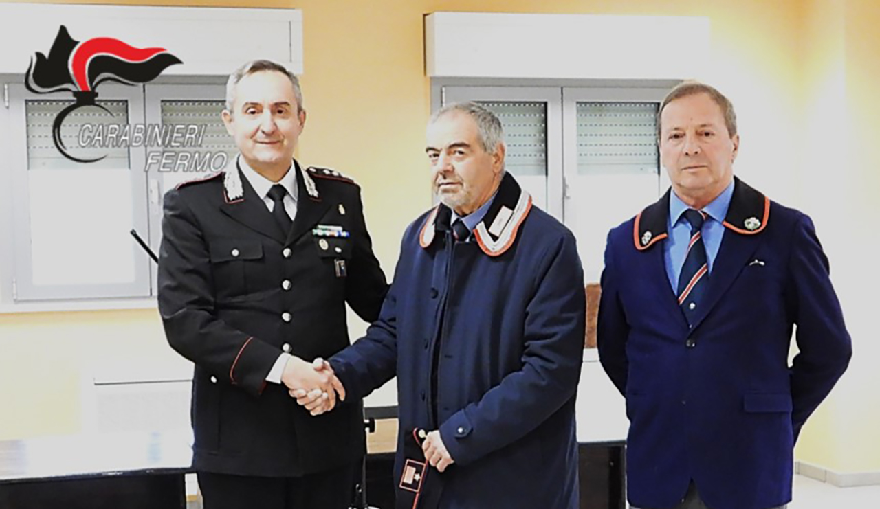 Fermo, l'Associazione Nazionale Carabinieri dona un impianto audio al Comando provinciale dell'Arma