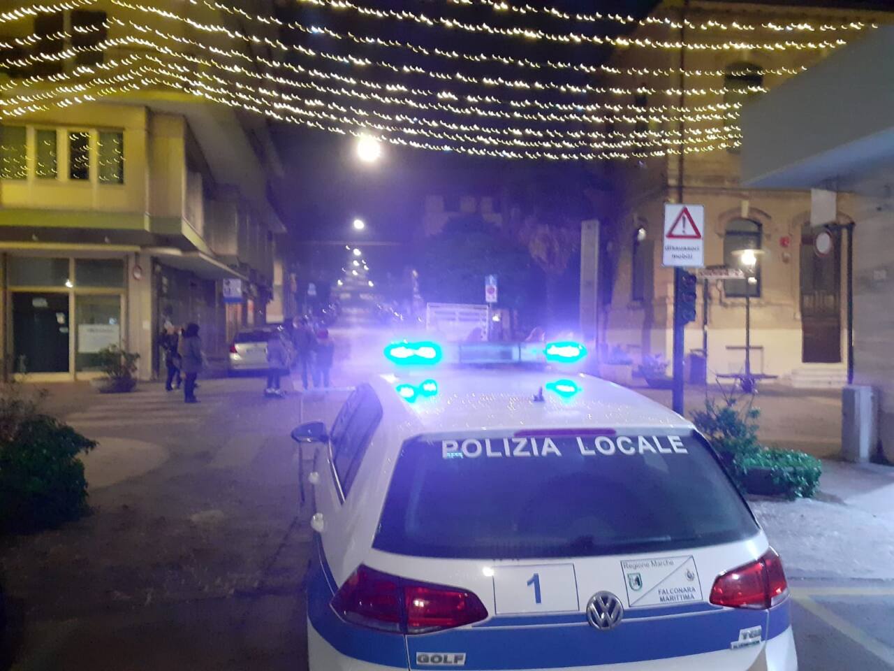 Controlli della polizia locale di Falconara (Foto: Comune di Falconara)