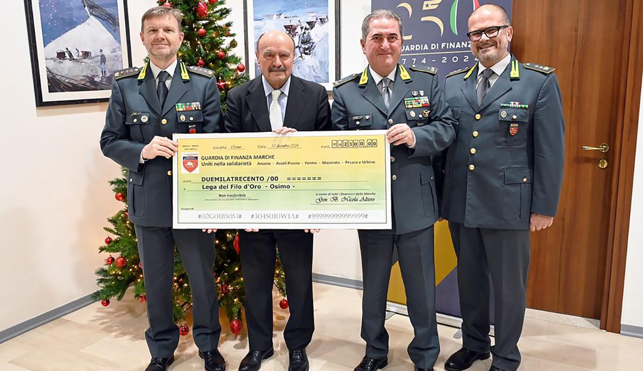 Guardia di Finanza di Ancona per il sociale: raccolta fondi a favore della Lega del Filo d'Oro di Osimo