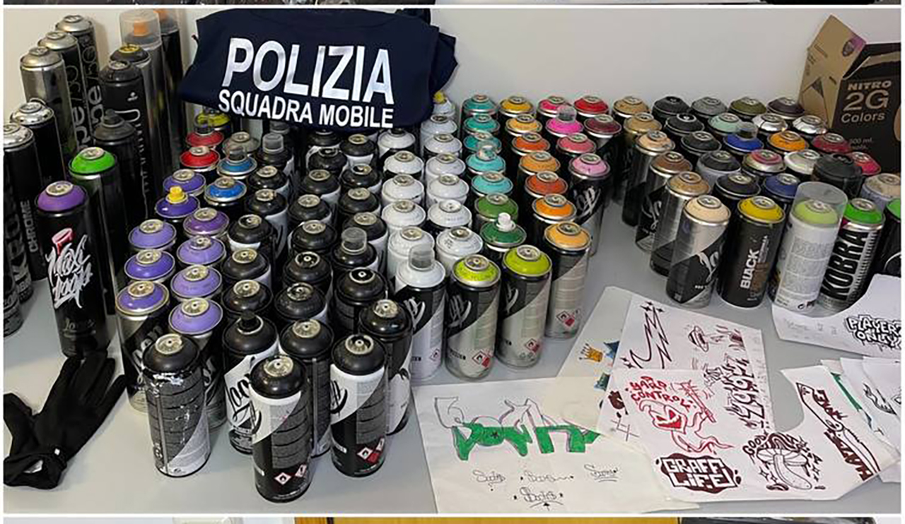 Writers, il materiale sequestrato dalla polizia