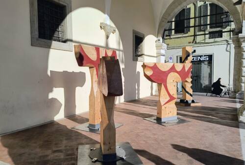 Sculture nello spazio, le opere di Loreno Sguanci nel loggiato di Palazzo Ducale a Pesaro