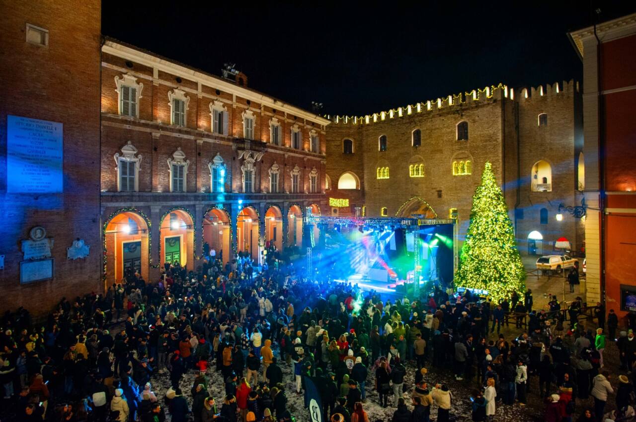 Lo spettacolo di Capodanno in piazza, a Fabriano